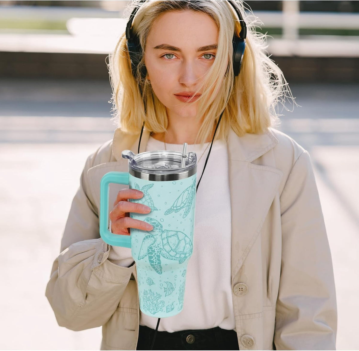 Lunabuddy™ Sea Turtle Tumbler with Handle and Straw 40 oz Turtle Cup Hawaiian Ocean Turtles Coffee Travel Mug Stainless Steel Insulated Water Bottle Sea Turtles Stuff Decor Gifts for Women